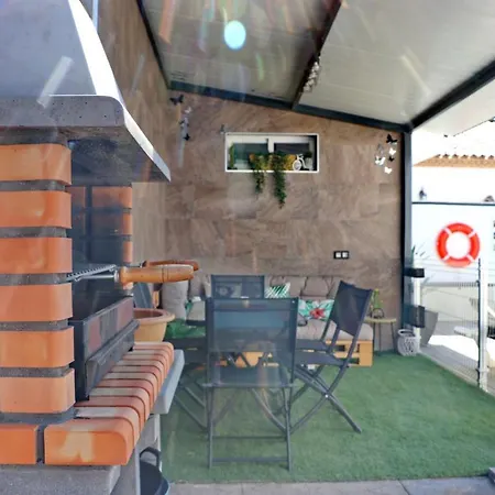 Chalet Moderno Con Pisicina