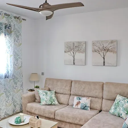 Chalet Moderno Con Pisicina