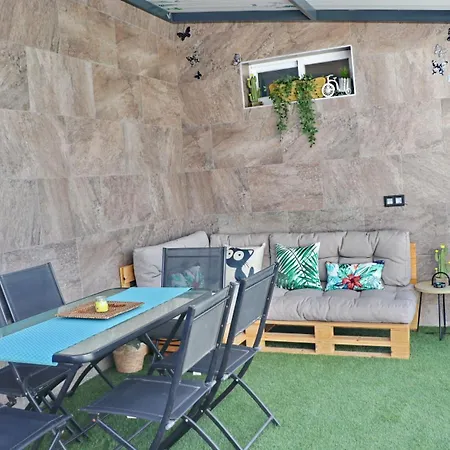 Moderno Con Pisicina *