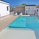 Moderno Con Pisicina