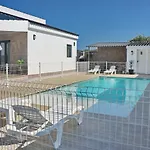 Moderno Con Pisicina *